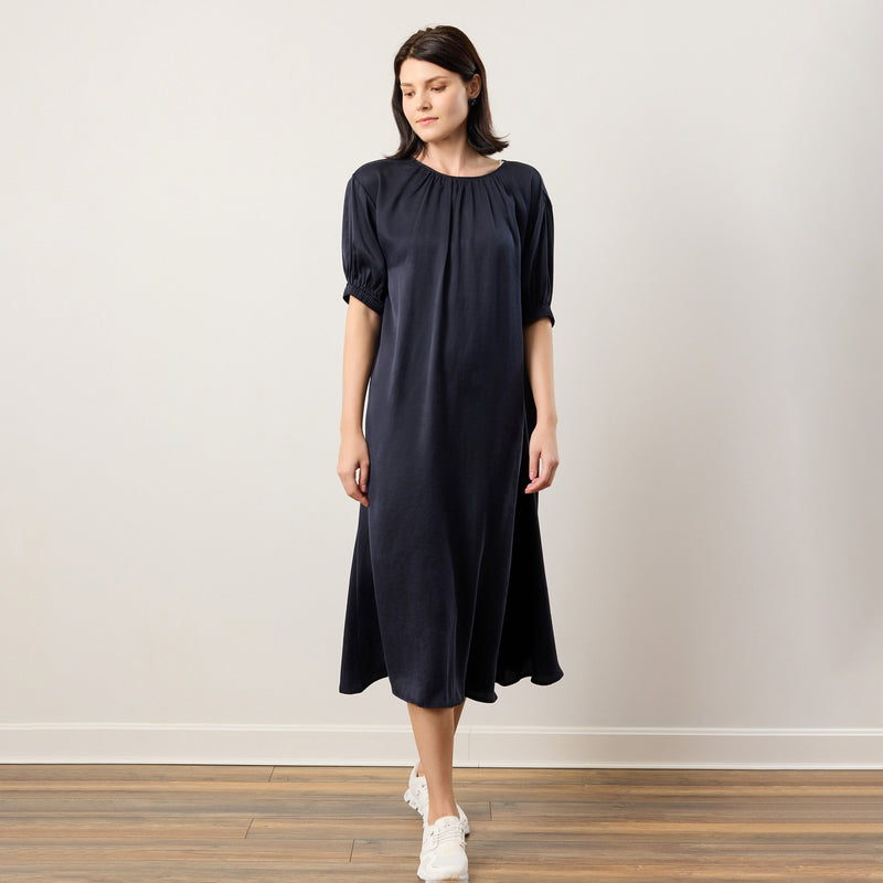 Flow TENCEL™ LUXE 缎光连身裙(日本制)