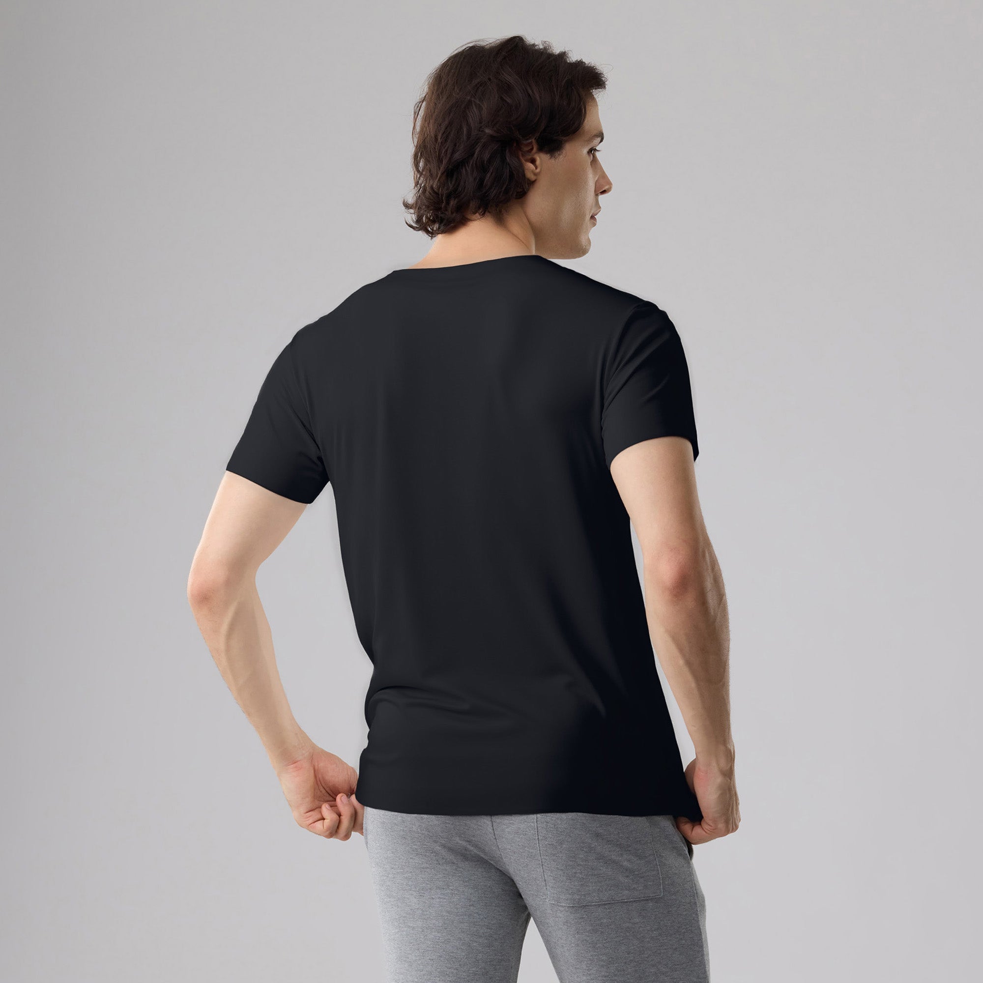 Freeform Bonded Seamless TENCEL™ Modal V-Neck Tee