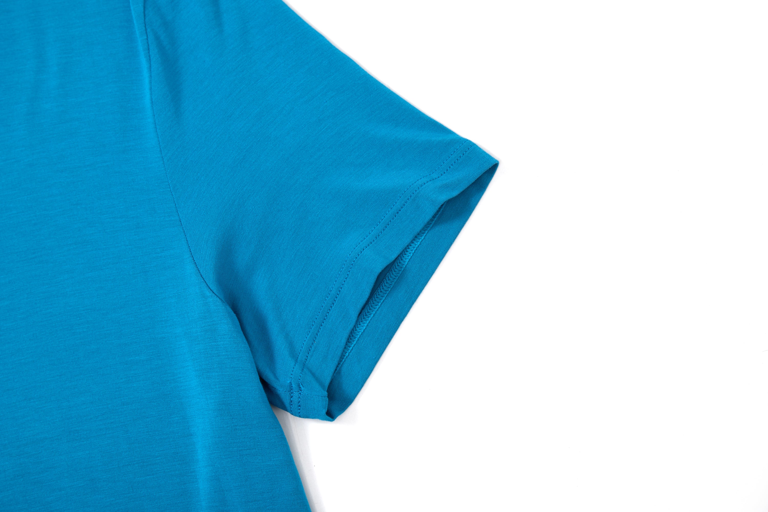 Silktouch TENCEL™ V领短袖