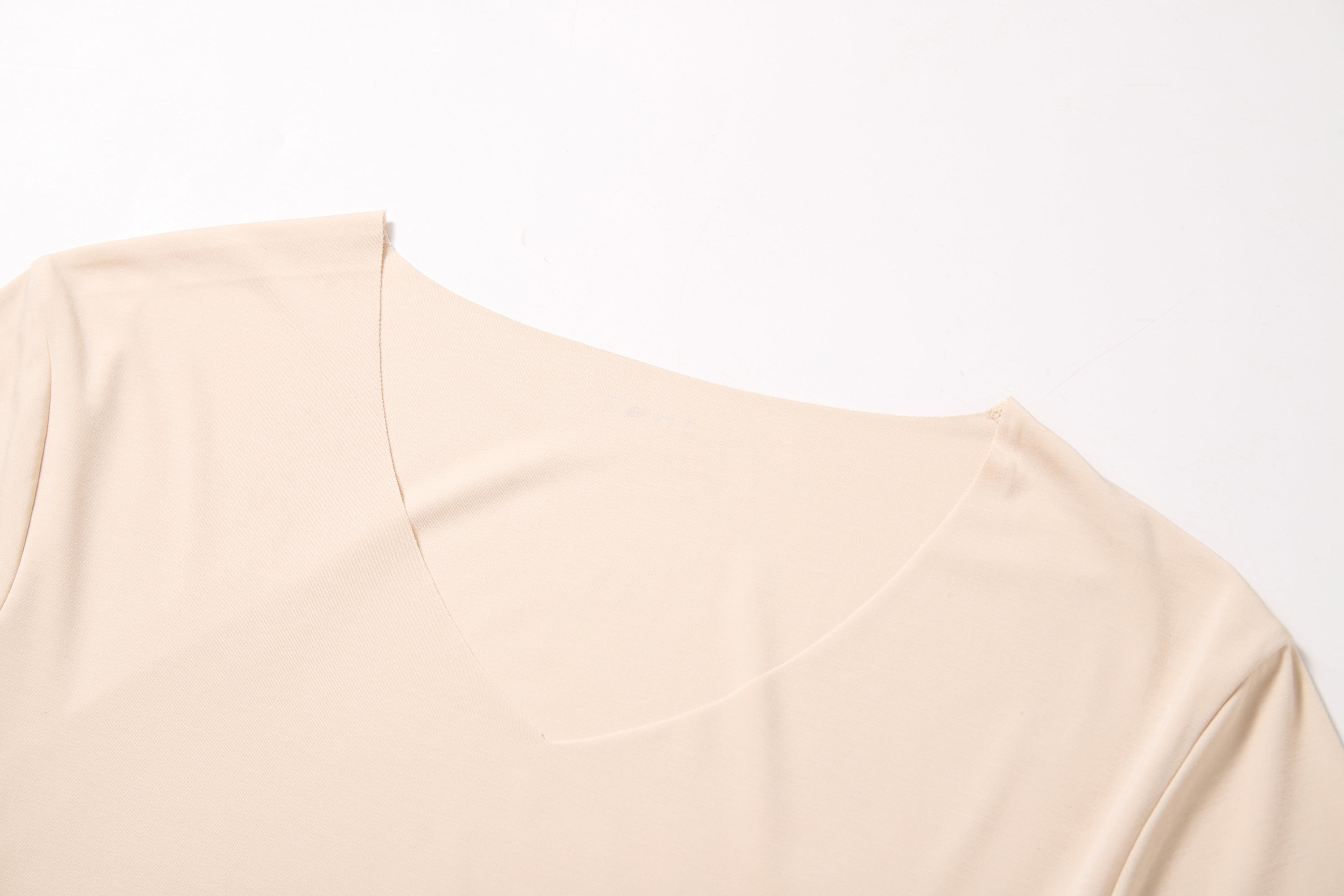 Freeform TENCEL™  無縫V領短袖Tee