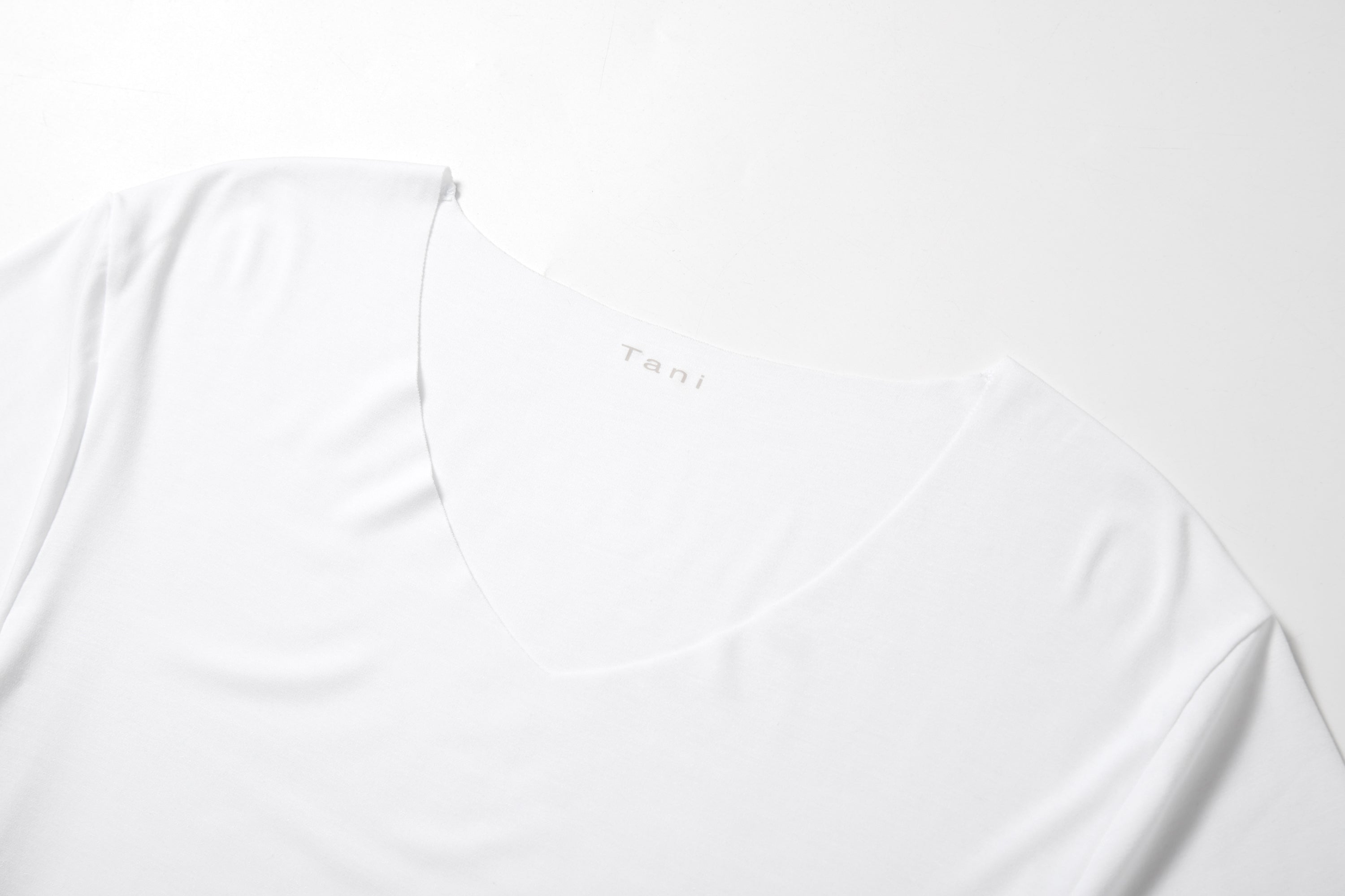 Freeform TENCEL™  無縫V領短袖Tee