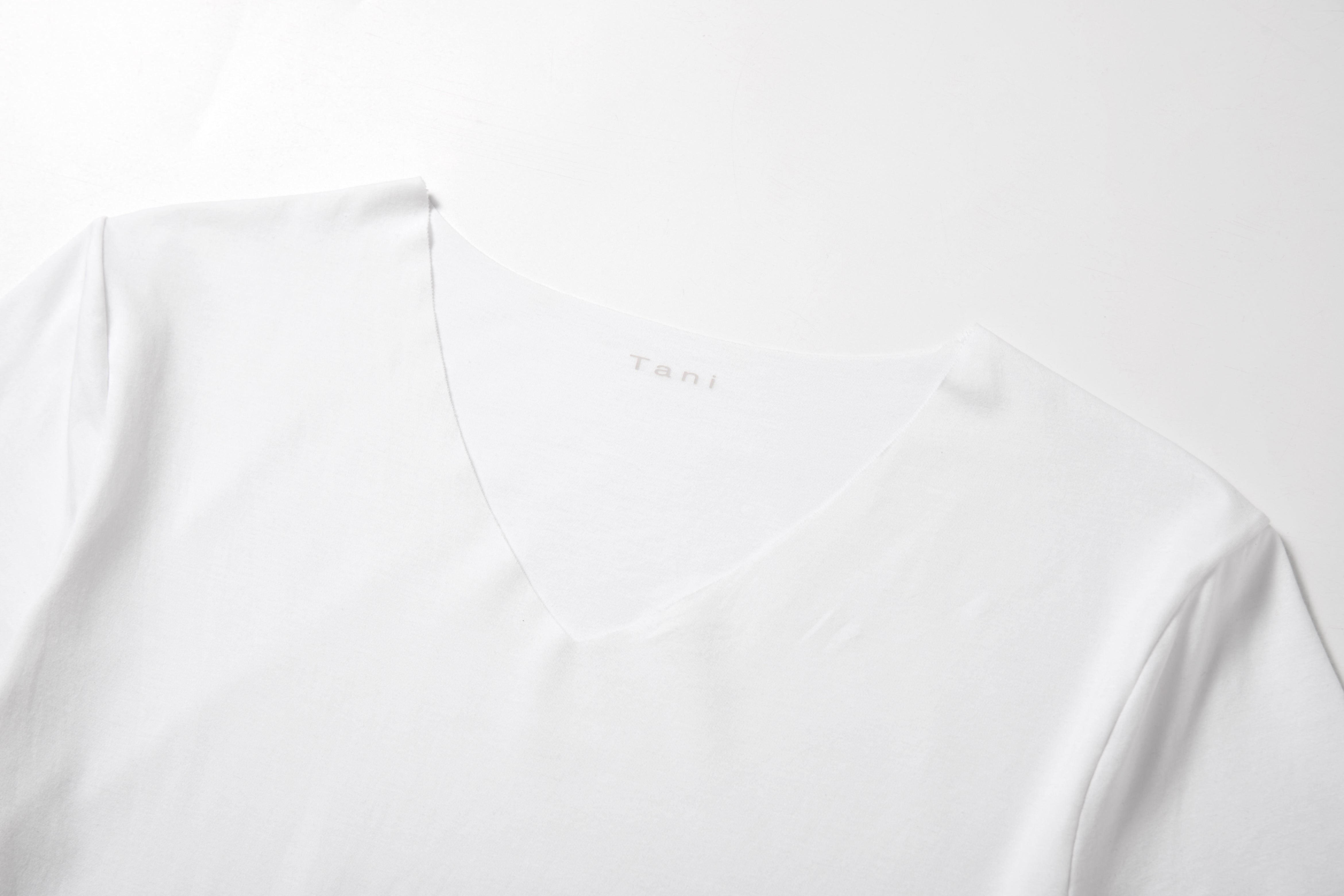 Freeform Seamless Cotton V-Neck Tee